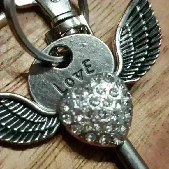 Angel  keychain - Picture 3 of 3